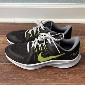 Nike Quest 4 Mens Black & Green Running Shoes Sneakers US 8 EU 41
